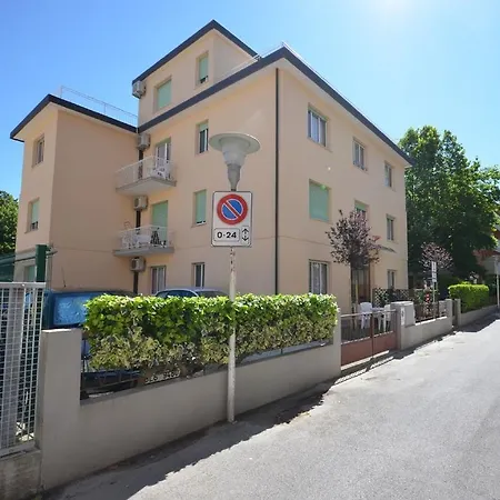 Appartamenti Gaby Lignano Sabbiadoro Exterior photo